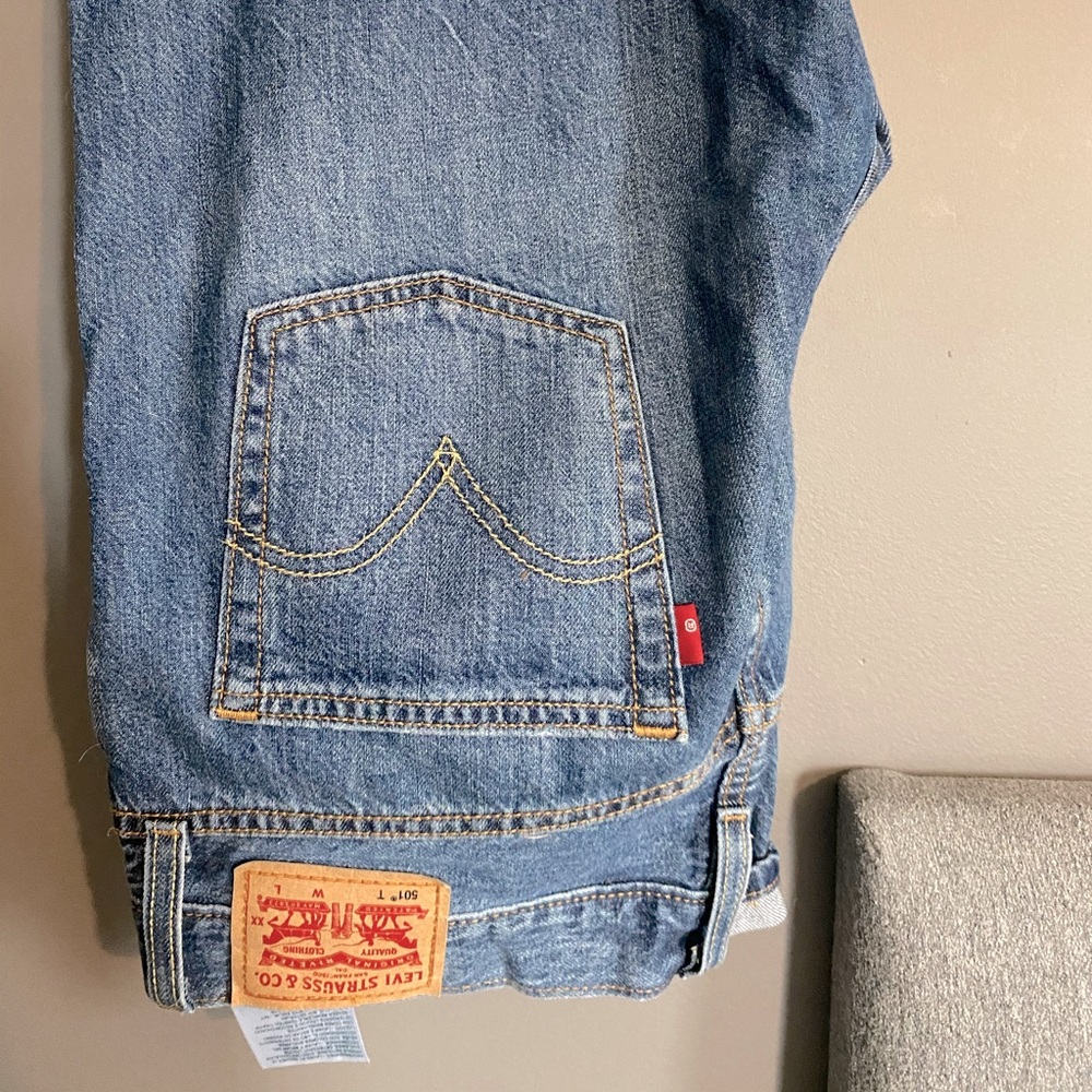 Levi’s 592 T Blue Straight Leg Jeans